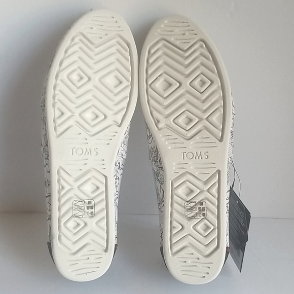 TOMS Women's Loafers - Picture 5 of 6